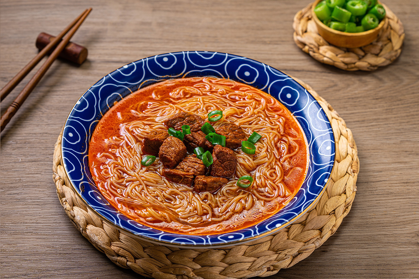 红烧牛肉热汤冷面.jpg