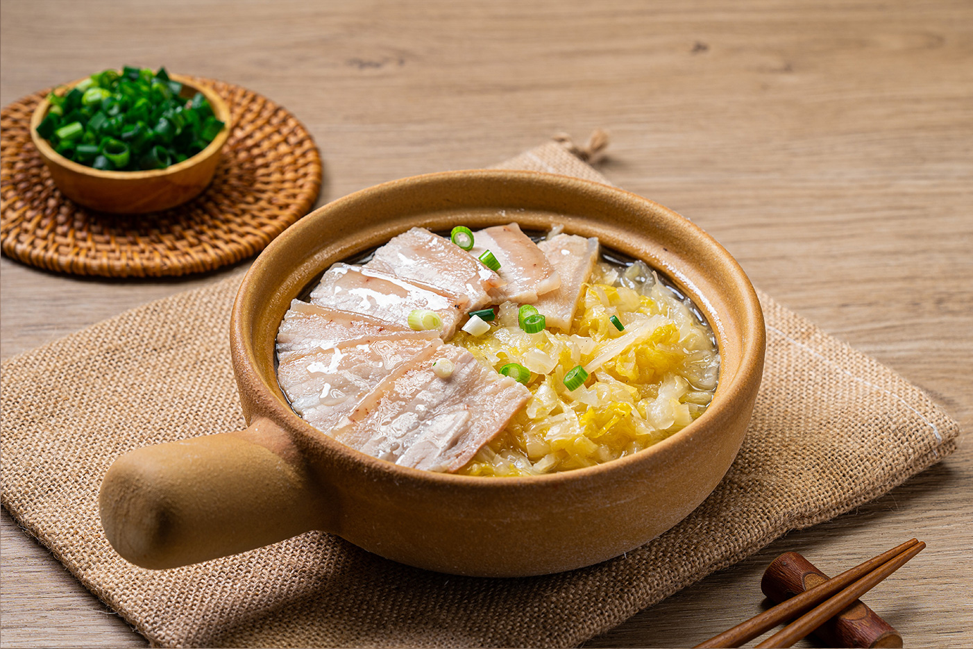 砂锅酸菜白肉.jpg